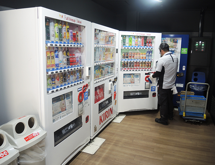 マツダ構内自動販売機の管理運営
